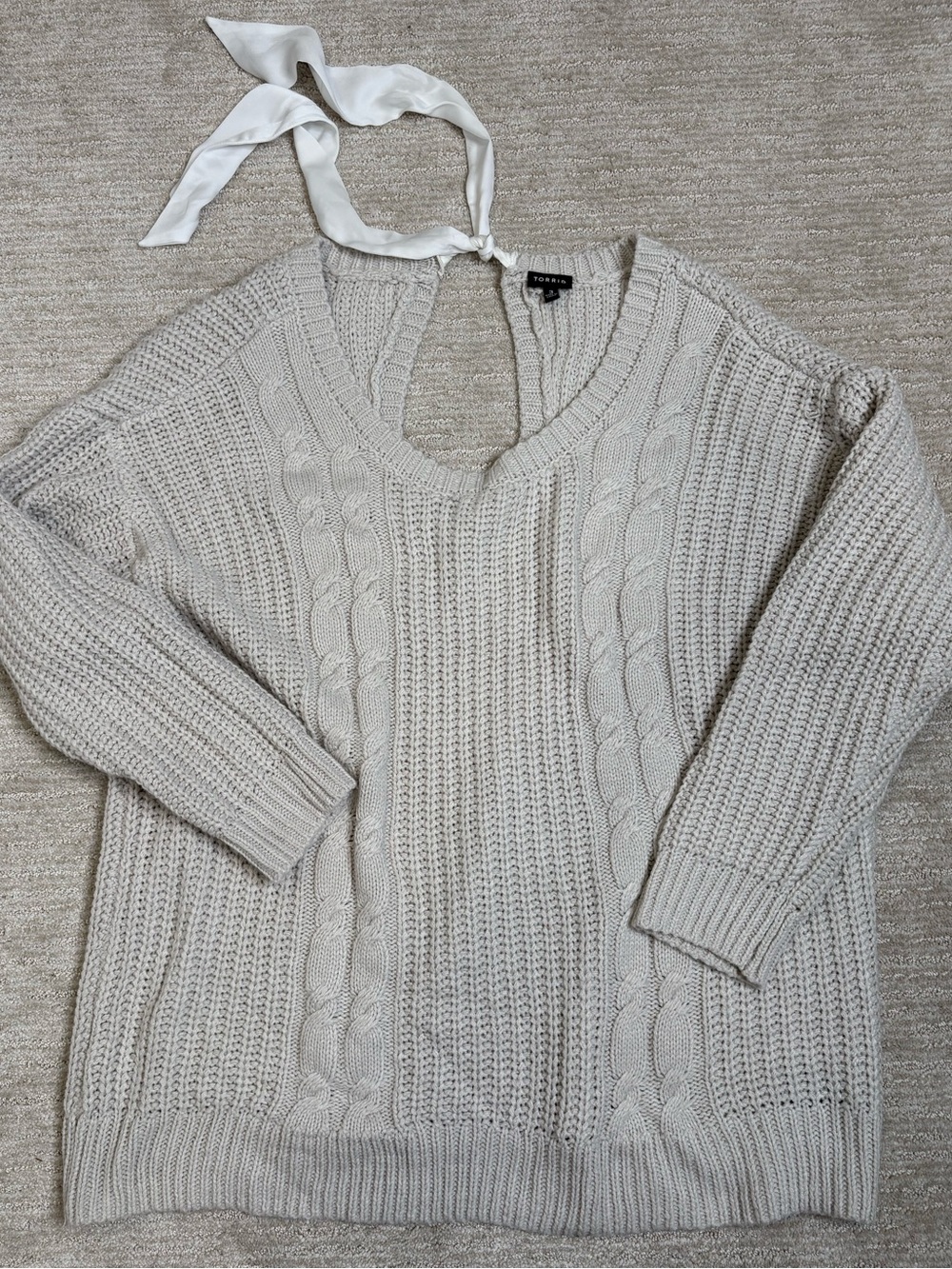 Torrid Cable Knit Ribbon Tie Back Sweater Size 3X 22/24 Taupe Slouchy Scoop Neck - Picture 10 of 10